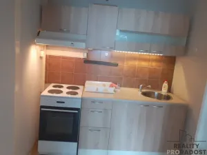 Prodej bytu 3+1, Praha, Hvozdíková, 75 m2