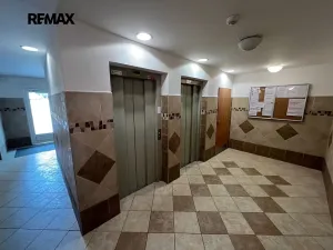 Pronájem bytu 2+kk, Praha - Kamýk, Smotlachova, 44 m2