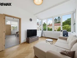 Prodej bytu 3+1, Karlovy Vary - Drahovice, Vítězná, 77 m2