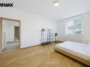 Prodej bytu 3+1, Karlovy Vary - Drahovice, Vítězná, 77 m2