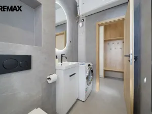 Prodej bytu 2+kk, Karlovy Vary - Drahovice, Vítězná, 46 m2
