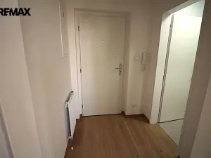 Pronájem bytu 1+kk, Chrastava, náměstí 1. máje, 42 m2