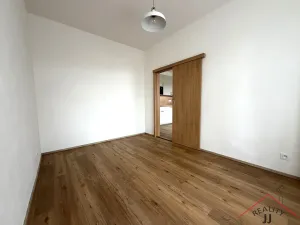 Pronájem bytu 2+kk, Praha - Břevnov, Bělohorská, 45 m2
