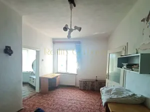 Prodej rodinného domu, Studená, nám. Sv. J. Nepomuckého, 180 m2