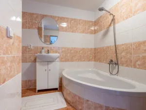 Prodej bytu 2+1, Krupka - Vrchoslav, Dolní, 66 m2