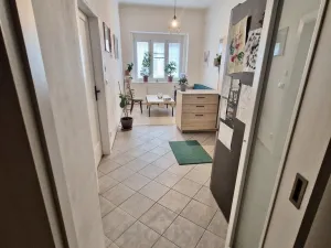 Pronájem bytu 2+kk, Praha, Na hroudě, 47 m2