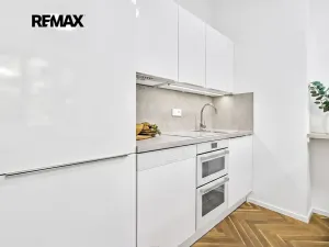Prodej bytu 2+kk, Praha - Vinohrady, V Horní Stromce, 49 m2