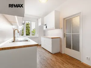 Pronájem bytu 2+kk, Praha - Dejvice, Na Špitálce, 55 m2
