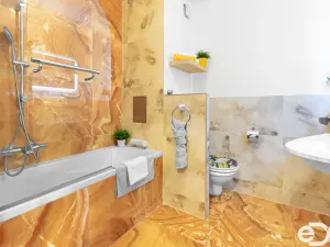 Prodej bytu 2+1, Praha, Velká skála, 62 m2
