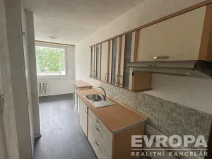 Prodej bytu 3+1, Praha - Petrovice, Rezlerova, 71 m2