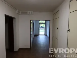 Prodej bytu 3+1, Praha - Petrovice, Rezlerova, 71 m2