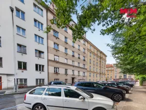 Prodej bytu 1+kk, Praha - Holešovice, U parního mlýna, 30 m2