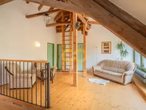Prodej rodinného domu, Uzeničky - Černívsko, 590 m2