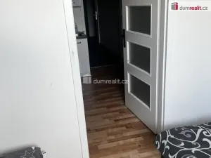 Pronájem atypického bytu, Praha - Běchovice, Podnikatelská I, 11 m2