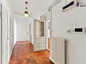 Prodej bytu 2+1, Praha - Vinohrady, Římská, 87 m2