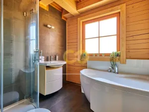 Prodej rodinného domu, Nové Hrady, Vilová čtvrť, 216 m2