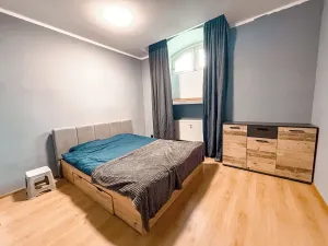 Pronájem bytu 3+kk, Praha - Žižkov, Žerotínova, 79 m2