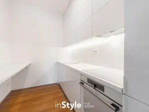 Prodej bytu 2+kk, Uherské Hradiště, 28. října, 53 m2