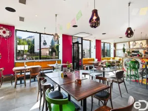 Pronájem restaurace, Liberec, nám. Soukenné, 200 m2