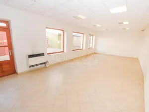 Pronájem obchodního prostoru, Benešov, Tyršova, 45 m2