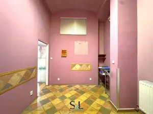 Pronájem obchodního prostoru, Liberec, nám. Sokolovské, 79 m2
