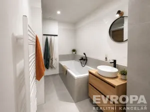 Pronájem bytu 2+kk, Plzeň - Újezd, Diamantová, 58 m2
