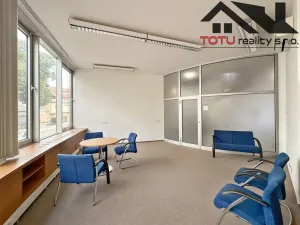 Pronájem kanceláře, Chrudim, Palackého třída, 71 m2