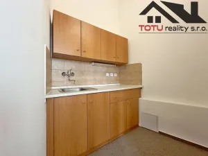 Pronájem kanceláře, Chrudim, Palackého třída, 71 m2