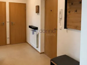 Pronájem bytu 3+kk, Praha, Prorektorská, 69 m2