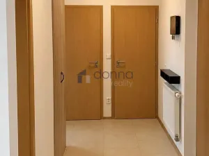 Pronájem bytu 3+kk, Praha, Prorektorská, 69 m2