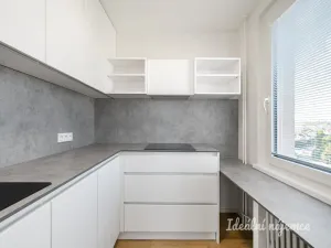 Pronájem bytu 3+1, Praha - Michle, V zápolí, 68 m2