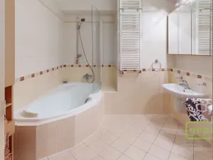 Pronájem bytu 3+kk, Praha, Nad Okrouhlíkem, 75 m2