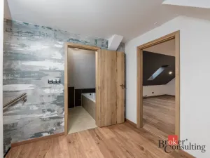 Prodej bytu 4+kk, Plzeň - Lobzy, Lobezská, 120 m2