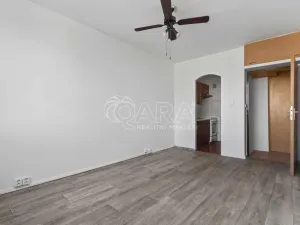 Prodej bytu 2+kk, Kladno - Kročehlavy, Holandská, 40 m2