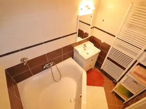 Pronájem bytu 2+kk, Olomouc - Nové Sady, Valdenská, 73 m2