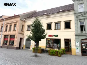 Pronájem obchodního prostoru, Třebíč, Karlovo nám., 25 m2