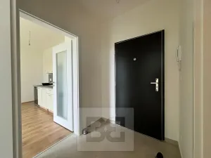 Pronájem bytu 2+kk, Kladno, Bohumila Landy, 43 m2