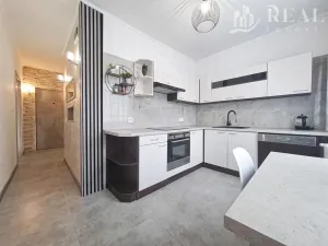 Pronájem bytu 2+1, Chomutov, Holešická, 62 m2