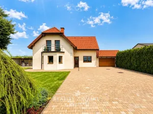 Prodej rodinného domu, Všestary - Rozběřice, 155 m2