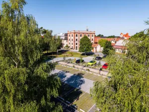 Pronájem kanceláře, Dašice, Štenclova, 142 m2