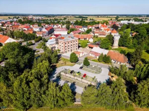 Pronájem kanceláře, Dašice, Štenclova, 142 m2