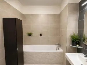 Pronájem bytu 2+kk, Praha - Hostavice, Holenská, 55 m2
