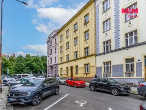 Prodej bytu 2+1, Praha - Dejvice, Kafkova, 43 m2