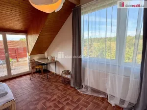 Pronájem atypického bytu, Praha - Lipence, Jílovišťská, 14 m2