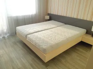 Pronájem bytu 2+kk, Praha - Horní Měcholupy, Modenská, 54 m2