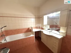 Pronájem bytu 2+kk, Praha - Vysočany, Kolbenova, 85 m2