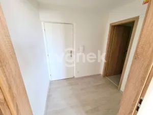 Pronájem bytu 1+kk, Zlín, Švermova, 30 m2