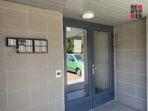 Pronájem bytu 1+kk, Pardubice - Ohrazenice, Trnovská, 33 m2