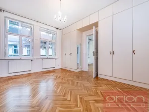 Pronájem bytu 3+1, Praha - Smíchov, Zborovská, 89 m2