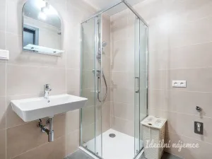 Pronájem bytu 1+kk, Praha, Jáchymovská, 33 m2